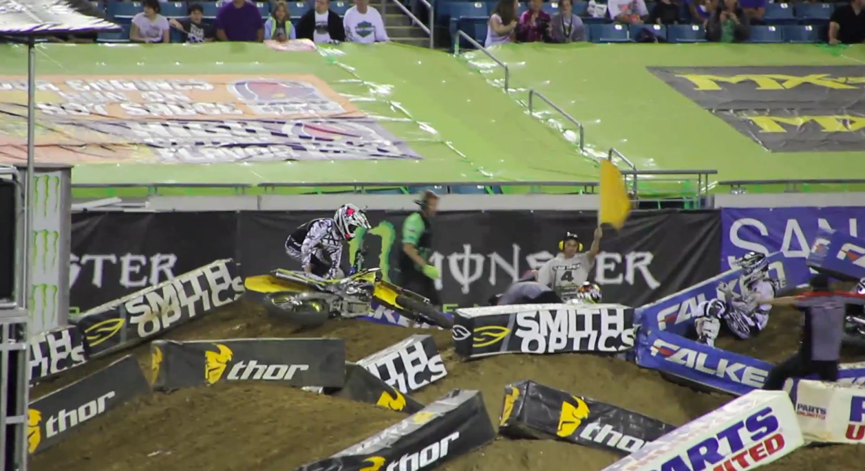 Vidéo : La chute de James Stewart