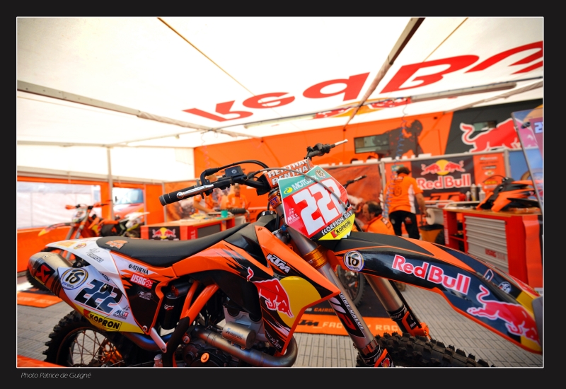 Genou touché mais Cairoli ok
