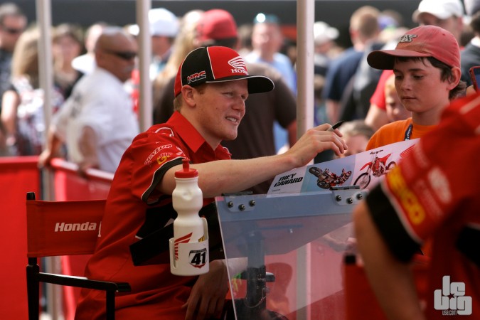 Patte cassée pour Trey Canard
