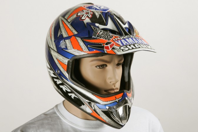 Un casque de DV adjugé 18,456 $