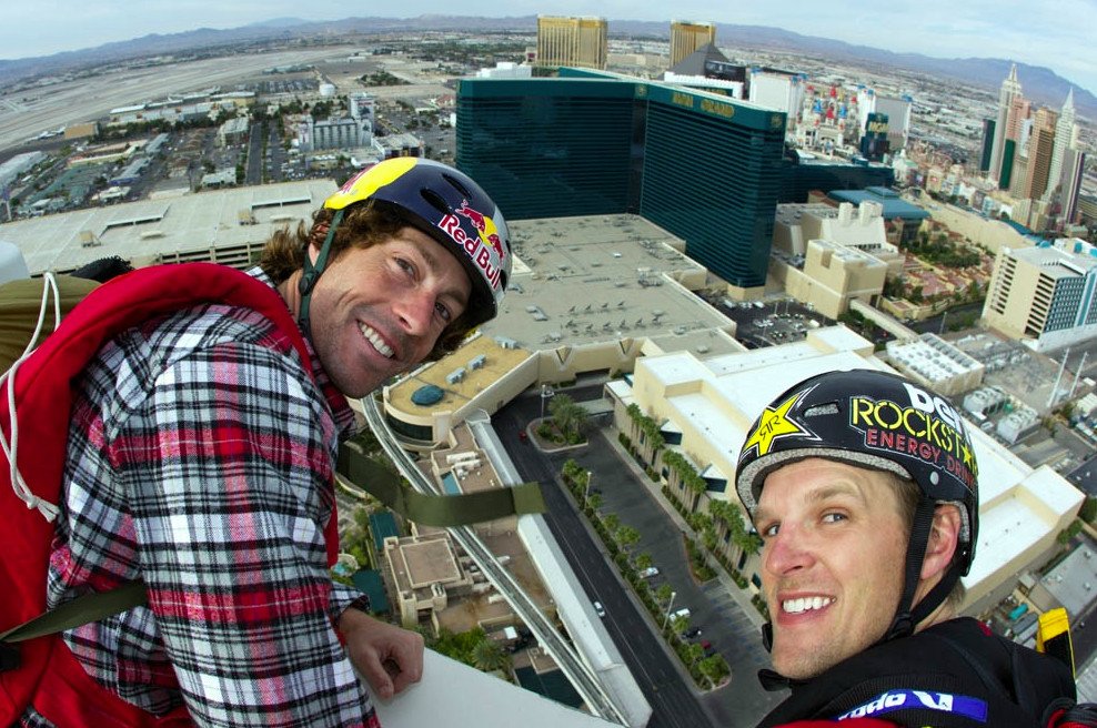 Pastrana saute des tours MGM
