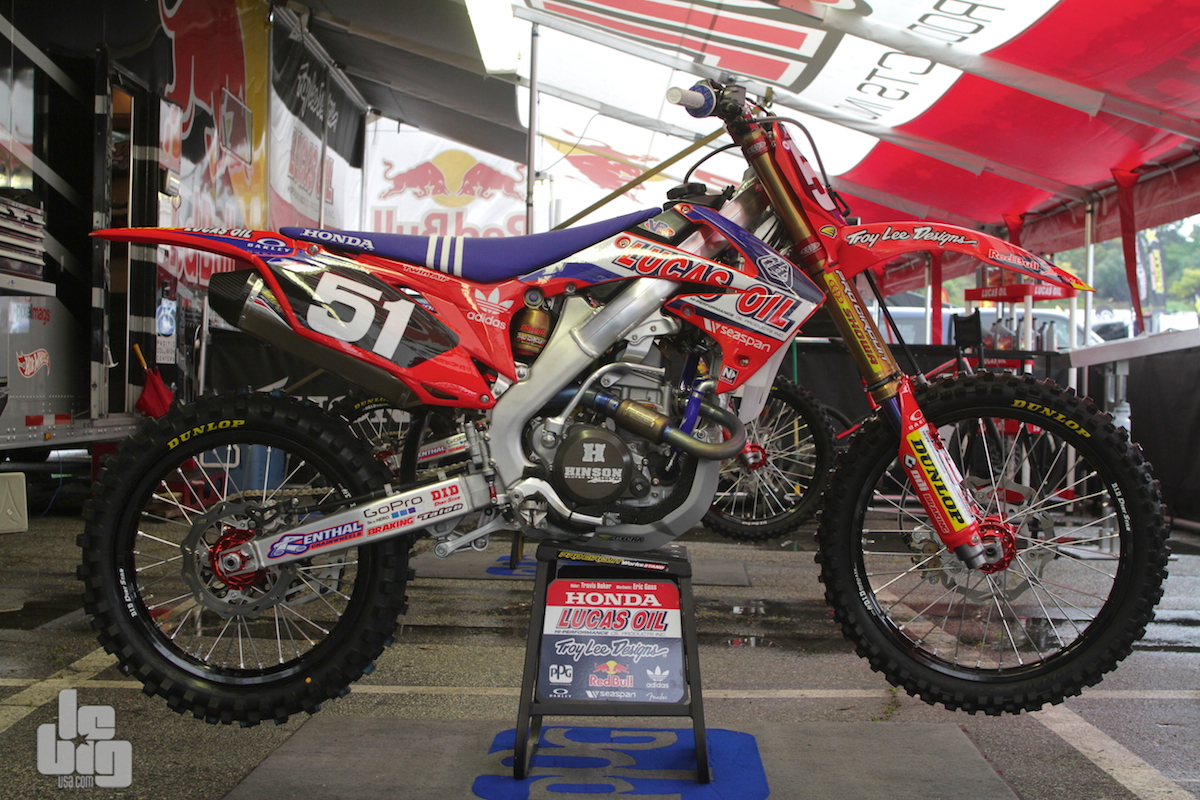 La Honda TLD de Travis Baker