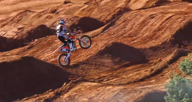 Marvin sur le terrain KTM