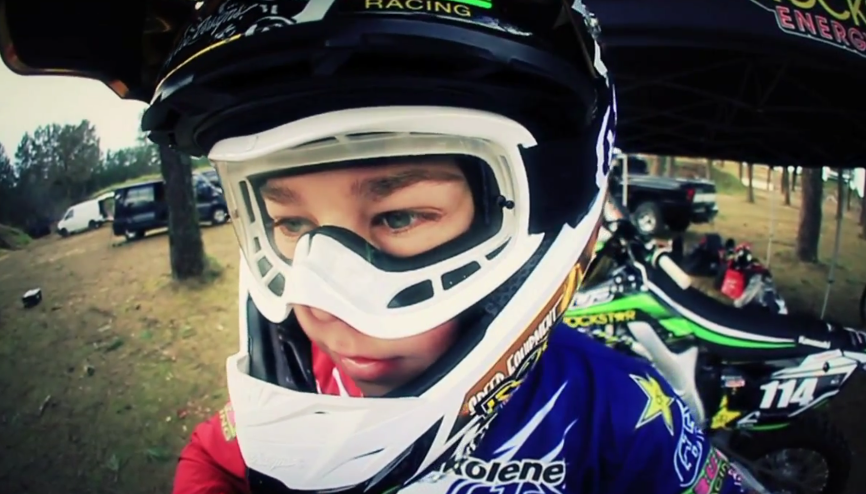 La vidéo « tuerie » Bud Racing 2012