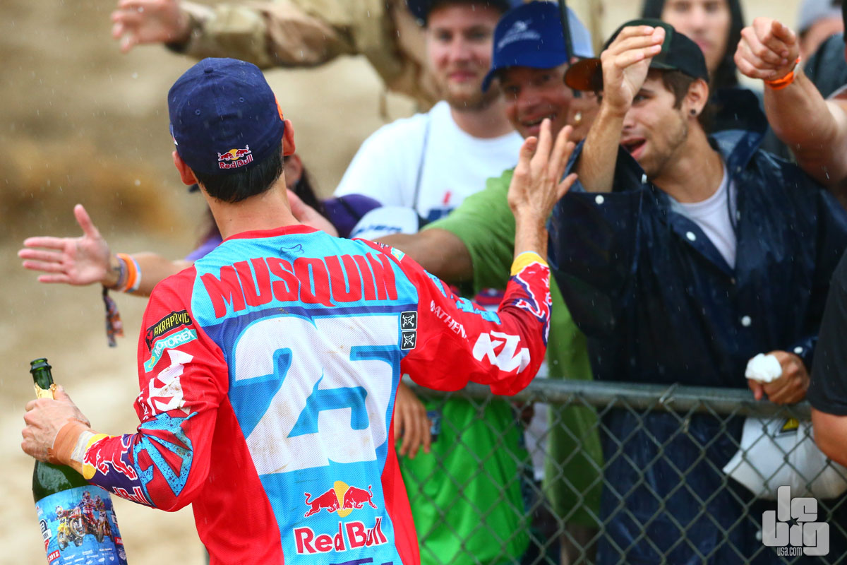 Marvin Musquin maitre dans la boue...