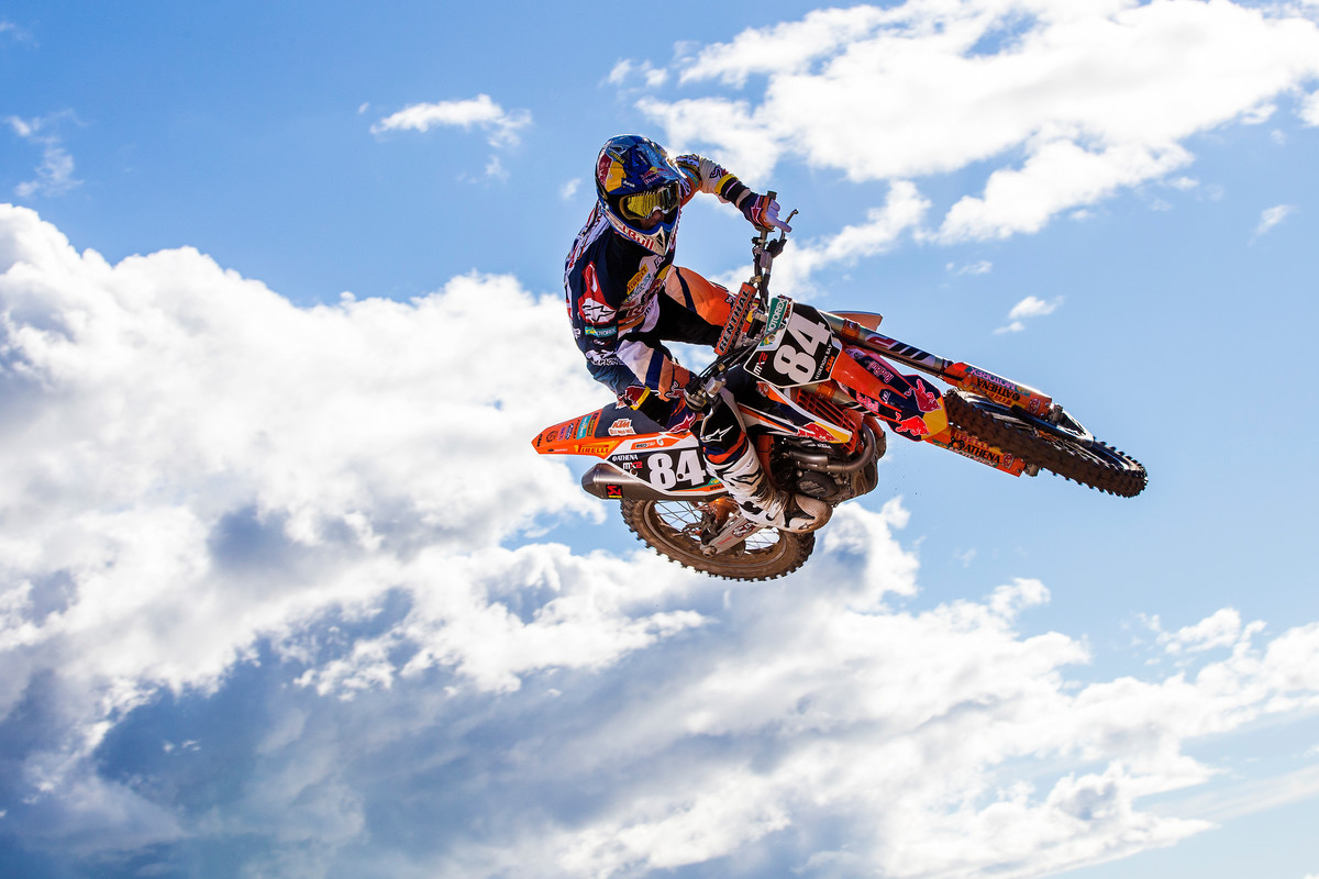 Simpson et Herlings gagnent Valence