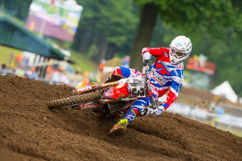 Fredrik Noren remplace Cole Seely