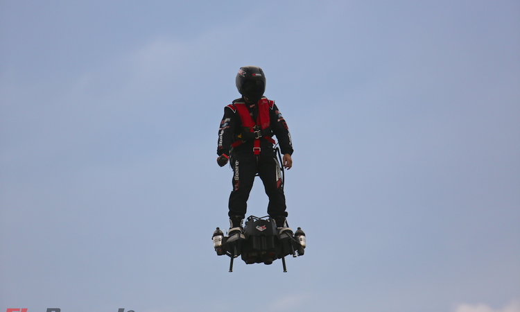 Le Flyboard Air de Franky Zapata