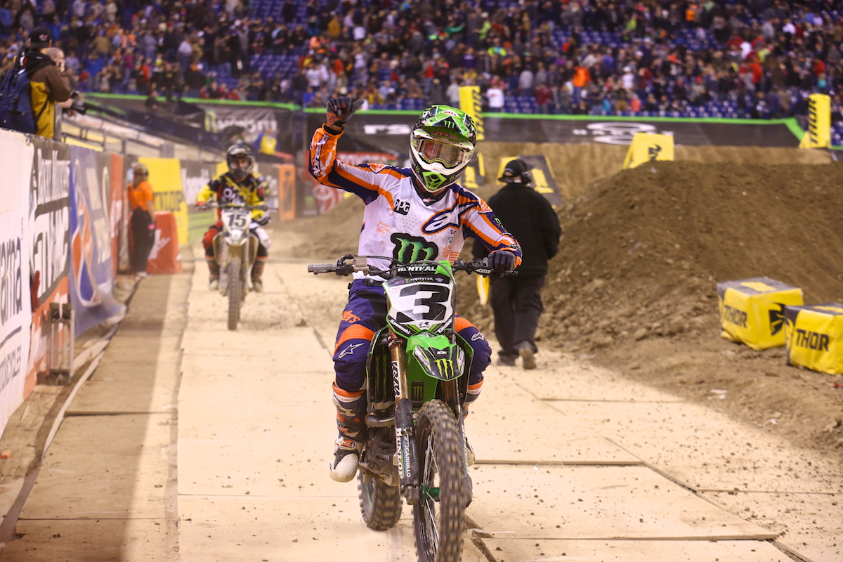 La passe de 3 pour Eli Tomac