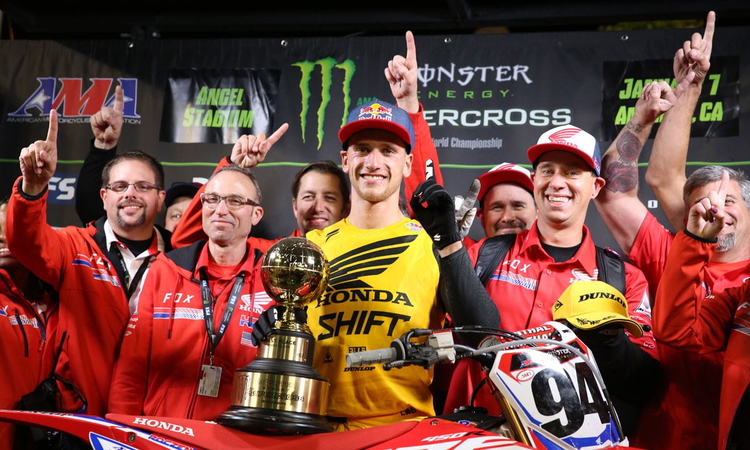 Ken Roczen signe pour le FIM World SX