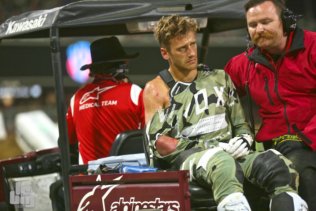 Main fracturée pour Ken Roczen