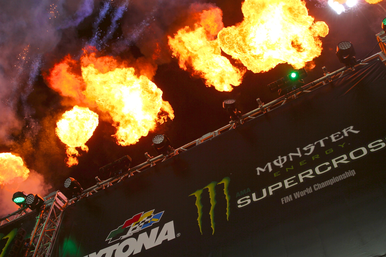 SX de Daytona : « sans paroles » XXL