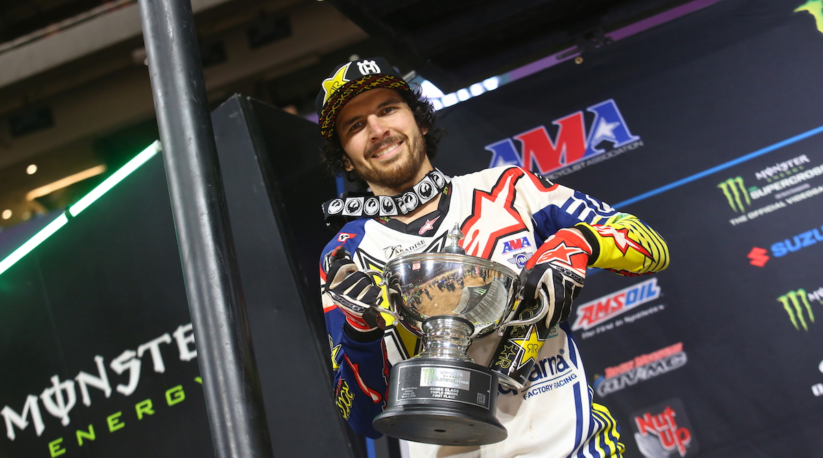 Anderson conforte sa plaque rouge