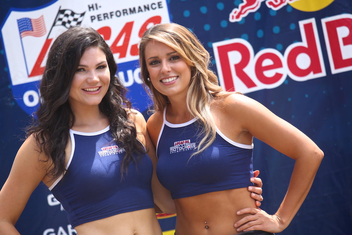 Les Lucas Oil girls de l'outdoor