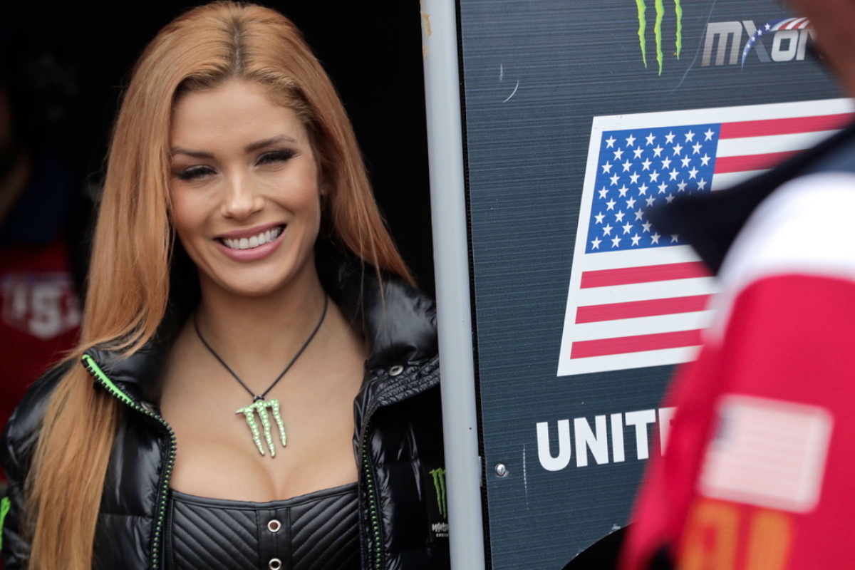 Le sourire d'une rousse