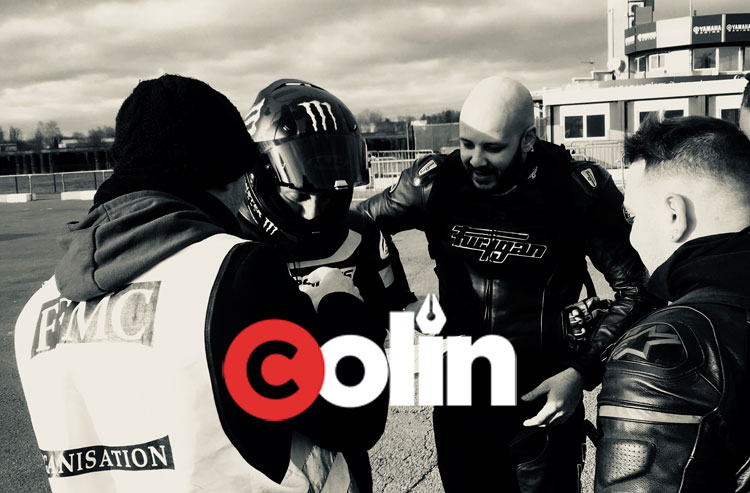 Colin fait du bénévolat en vitesse