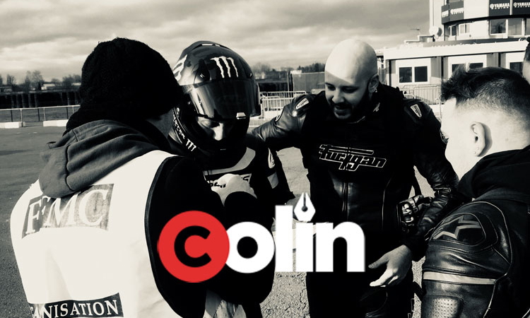Colin fait du bénévolat en vitesse