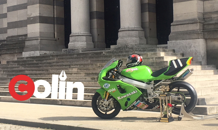 Colin : « Tu lis encore des journaux ? »