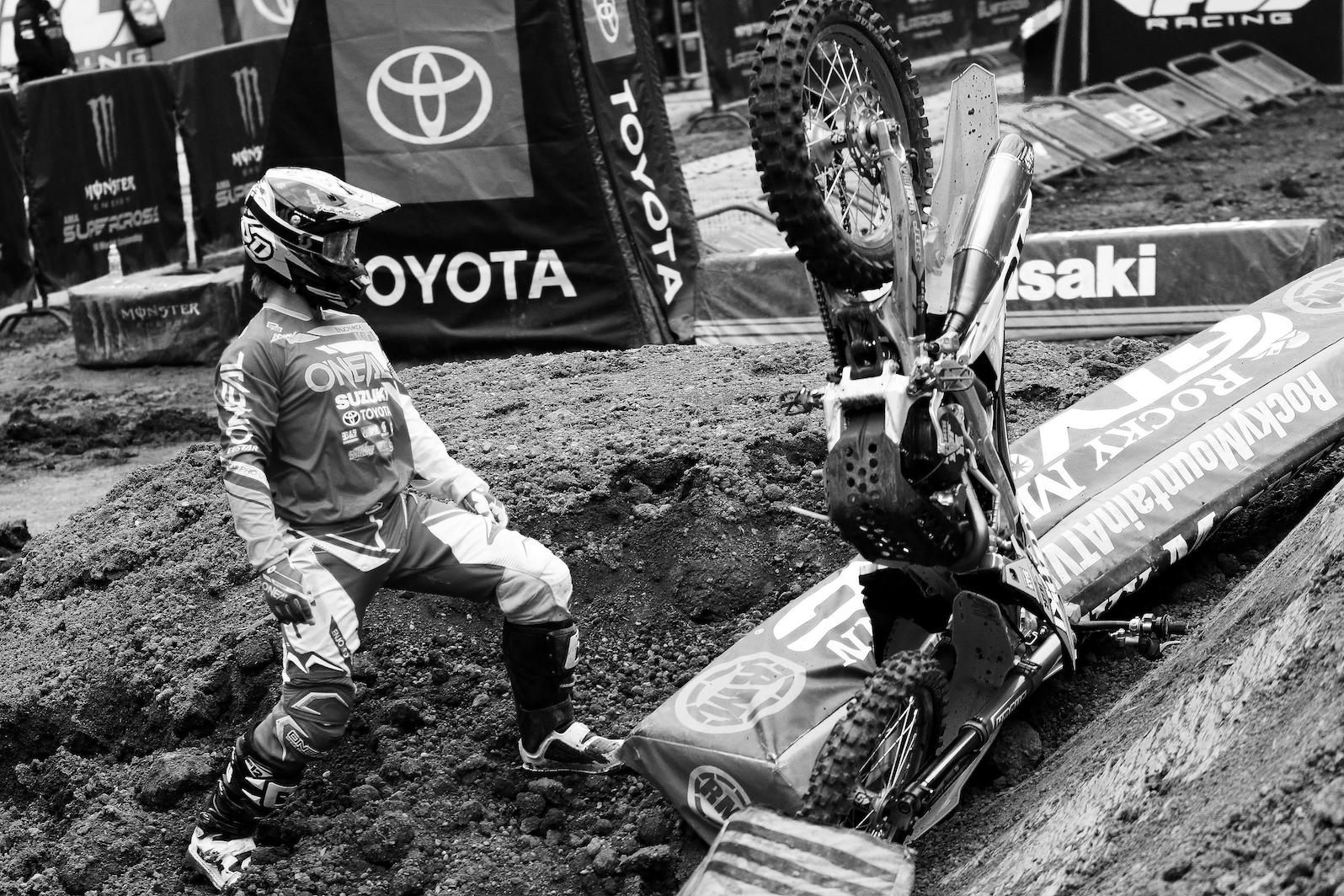 Le SX d'East Rutherford en noir & blanc