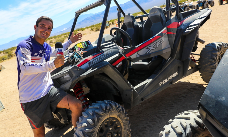 Un tour en RZR dans le désert...