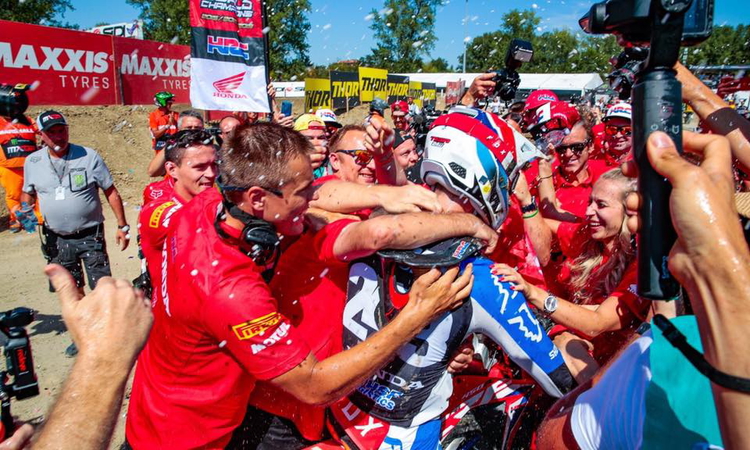 Le titre de Tim Gajser en vidéo...