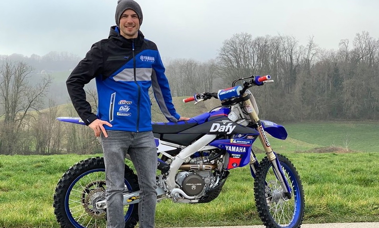 Du bleu pour Thomas Ramette