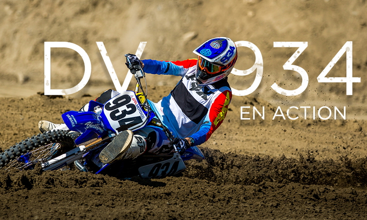 David Vuillemin en action sur sa YZ 250