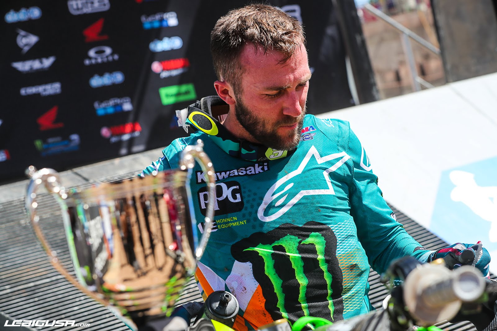 Tomac reprend les choses en main