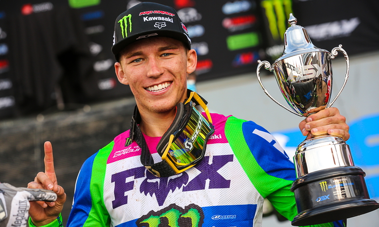 Forkner fait monter la pression