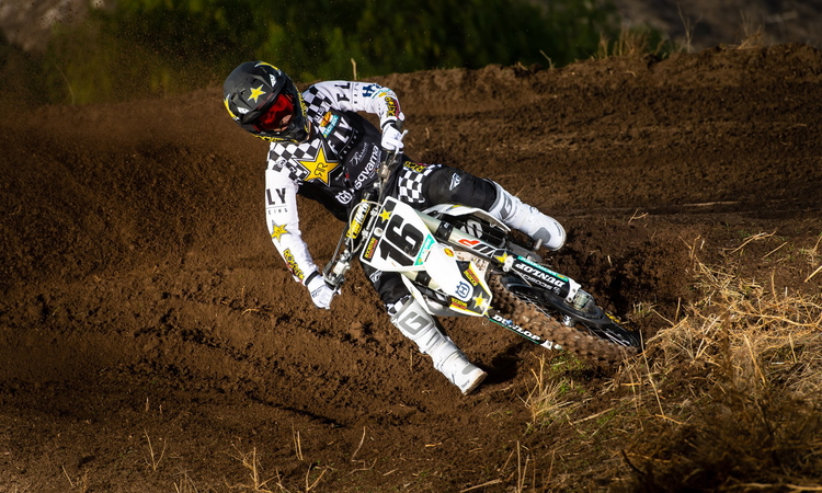 Zach Osborne tente le GNCC
