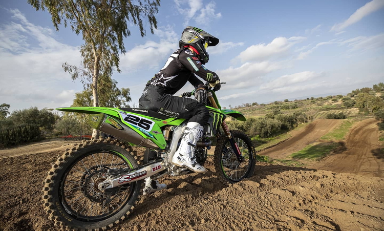Desalle arrête le mondial MXGP