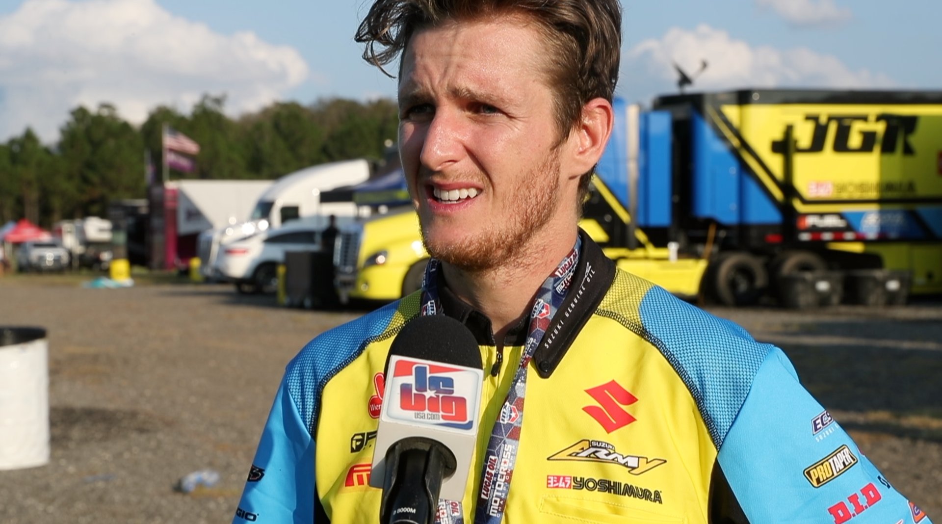 Joey Savatgy : « je galère »