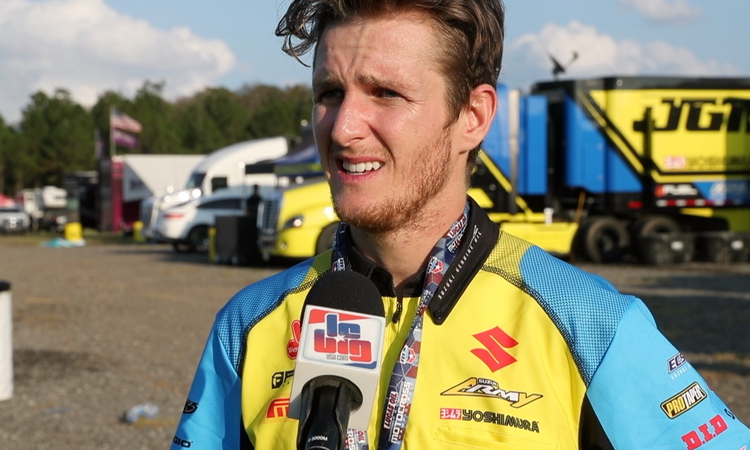 Joey Savatgy : « je galère »