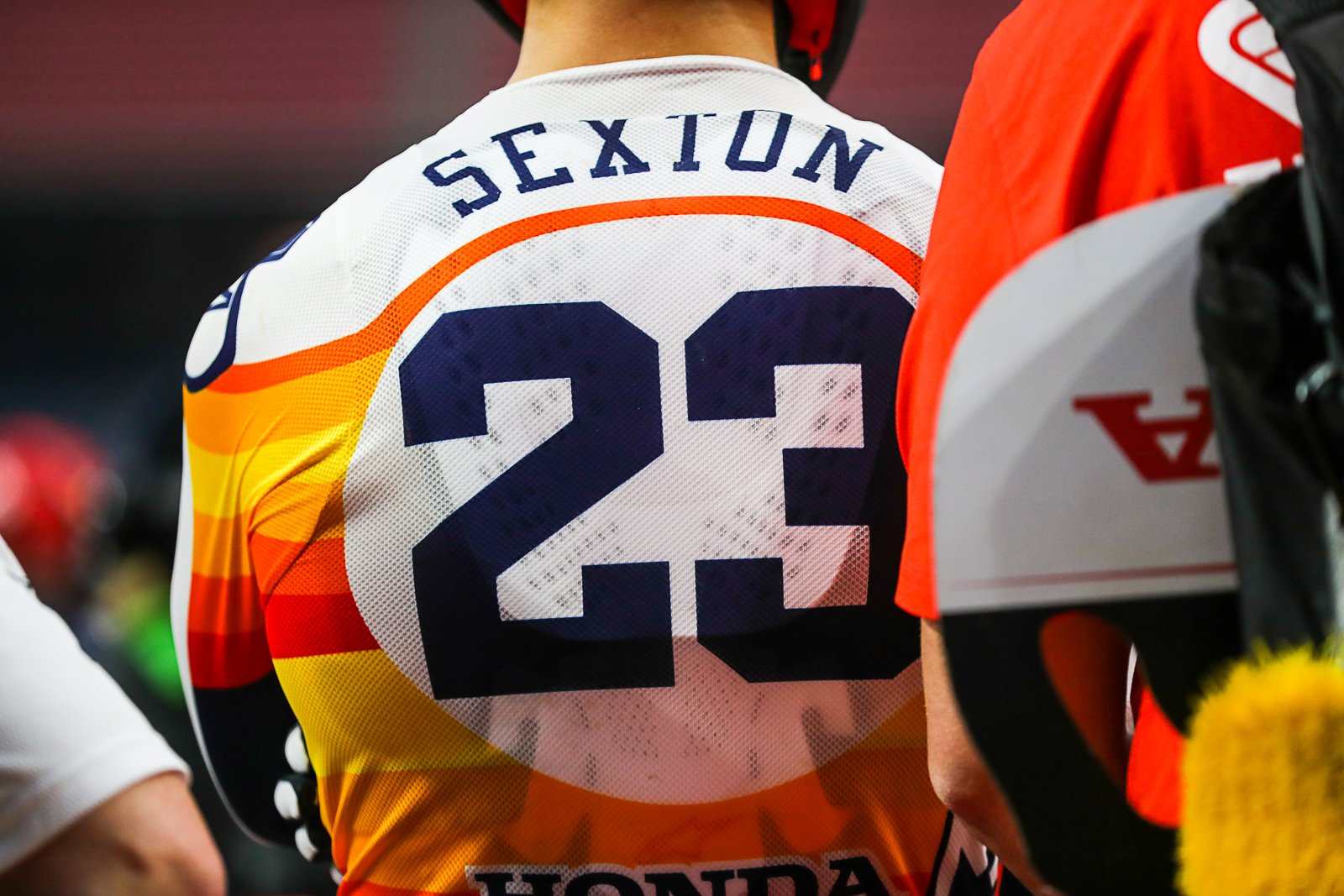 SX Houston 2 : « sans paroles »