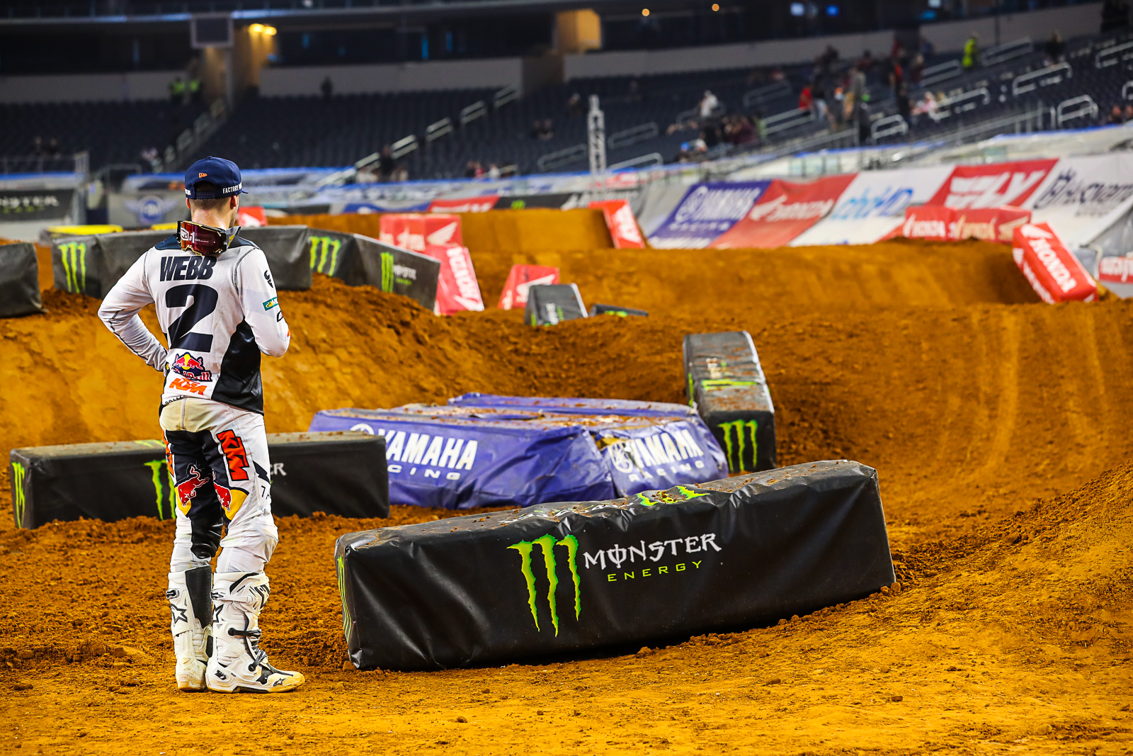 Cooper Webb seul au Monde...