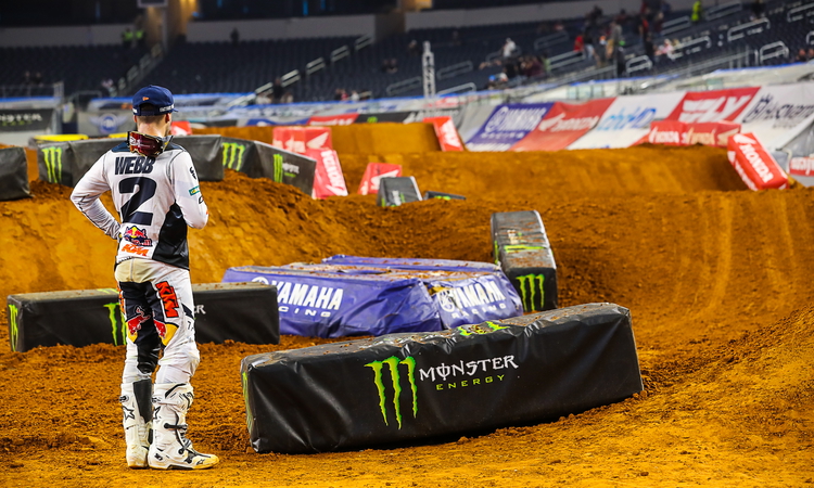 Cooper Webb seul au Monde...