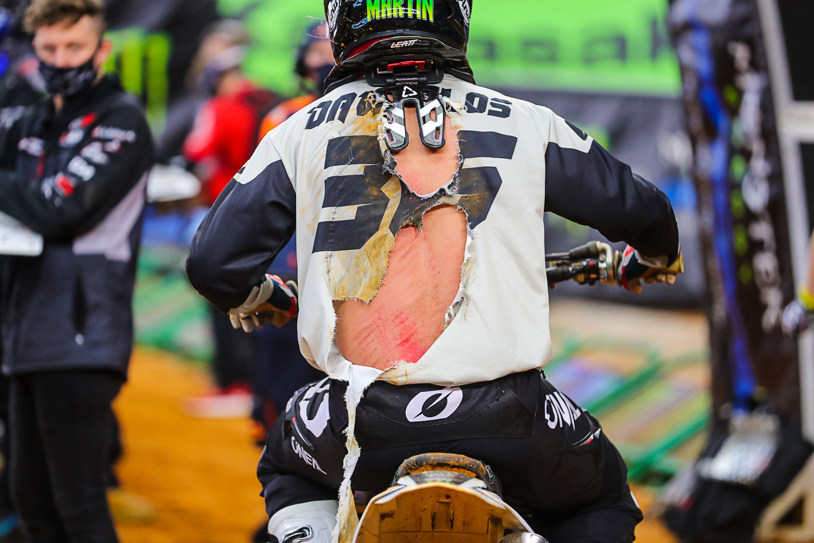 SX Arlington 3 : « sans paroles »