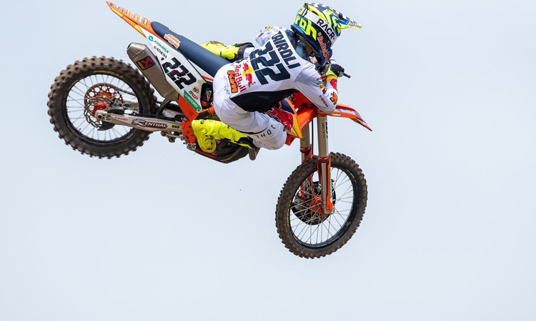 Cairoli et Renaux s'imposent en Angleterre