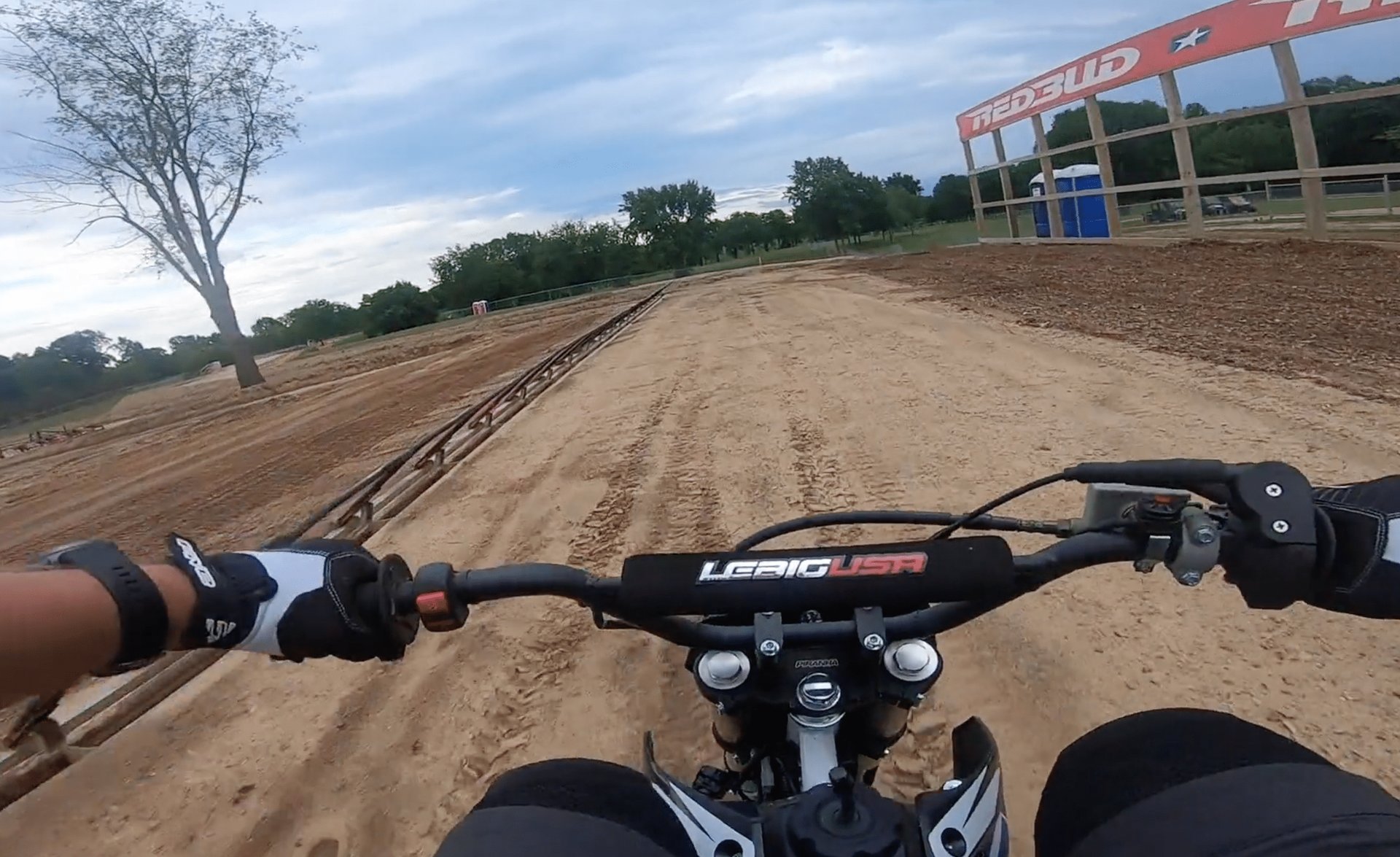Autour de la piste de RedBud (YCF GoPro)