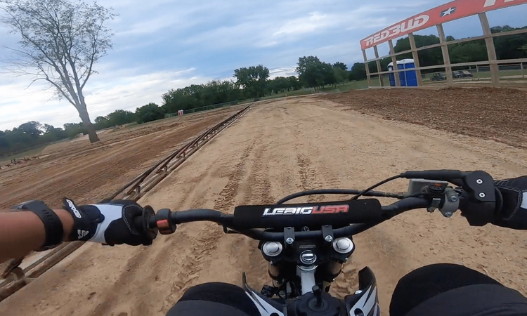 Autour de la piste de RedBud (YCF GoPro)