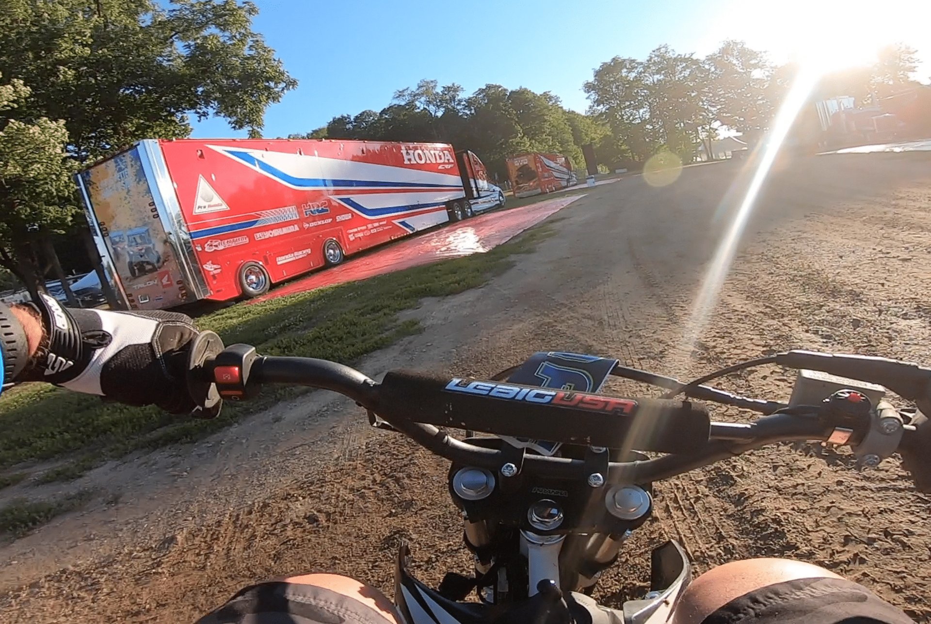 Dans les pits de RedBud (YCF GoPro)