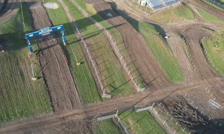 Un tour de piste d'Unadilla en drone...