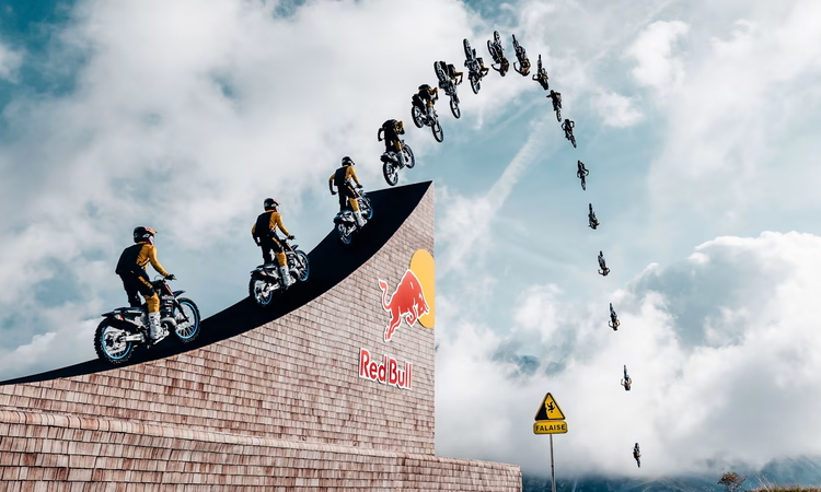 Le saut de Tom Pagès en « base jump »
