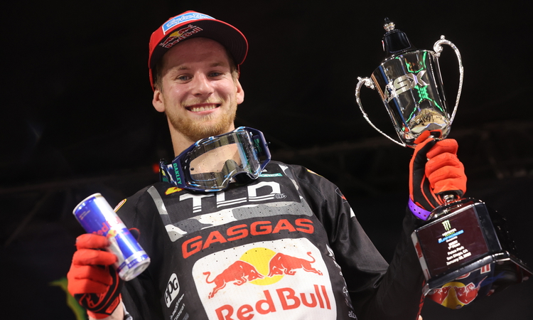 Mosiman gagne, Craig sauve les meubles