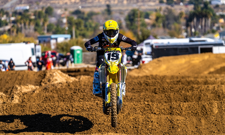 L'équipe Suzuki HEP avant Anaheim 1...