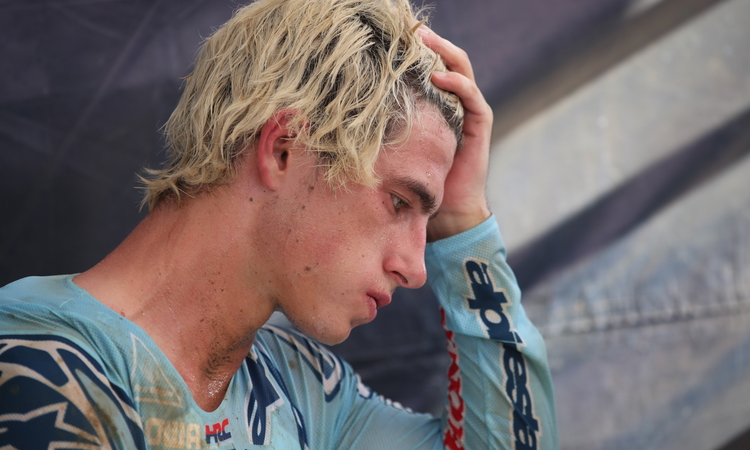 Chase craque, Eli est champion