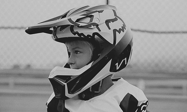Le nouveau casque V1 Fox Racing