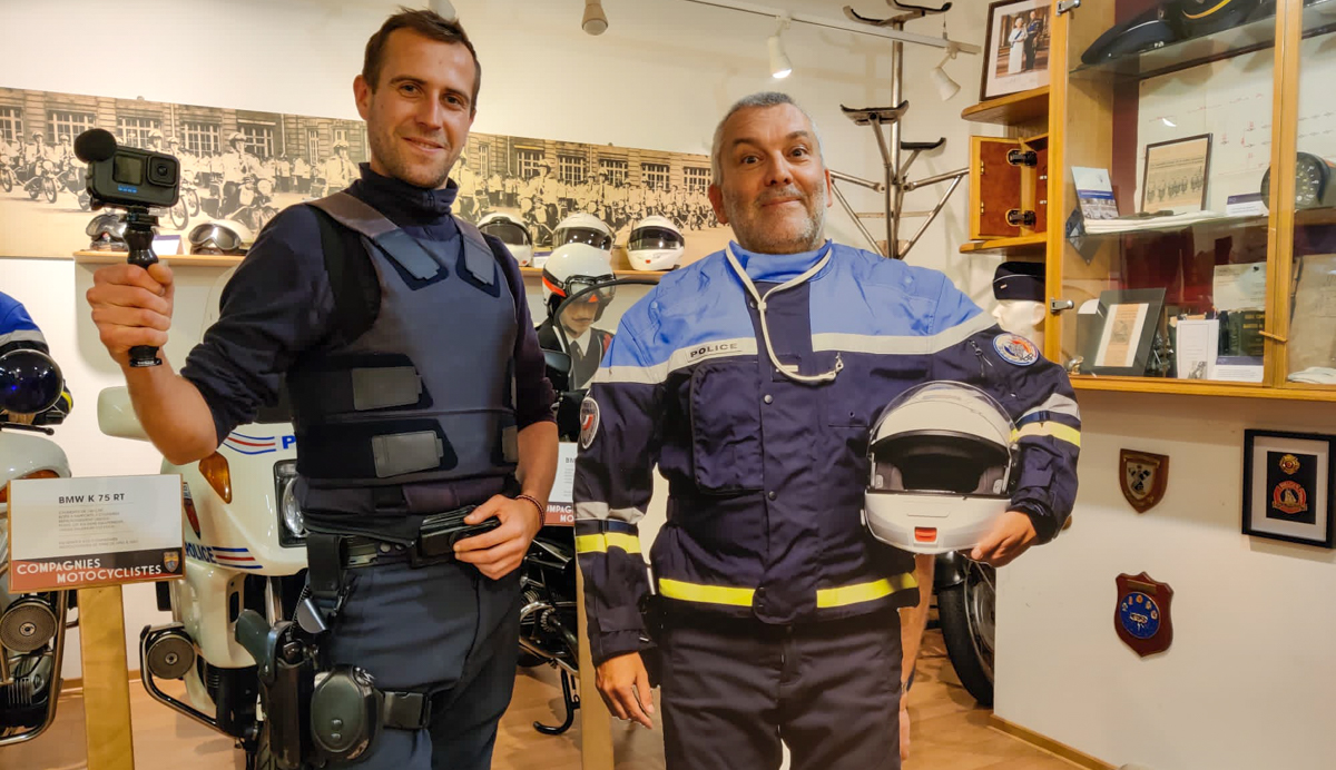 LeBig entre dans la police moto (Paris)