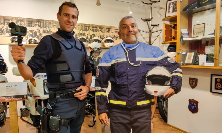LeBig entre dans la police moto (Paris)