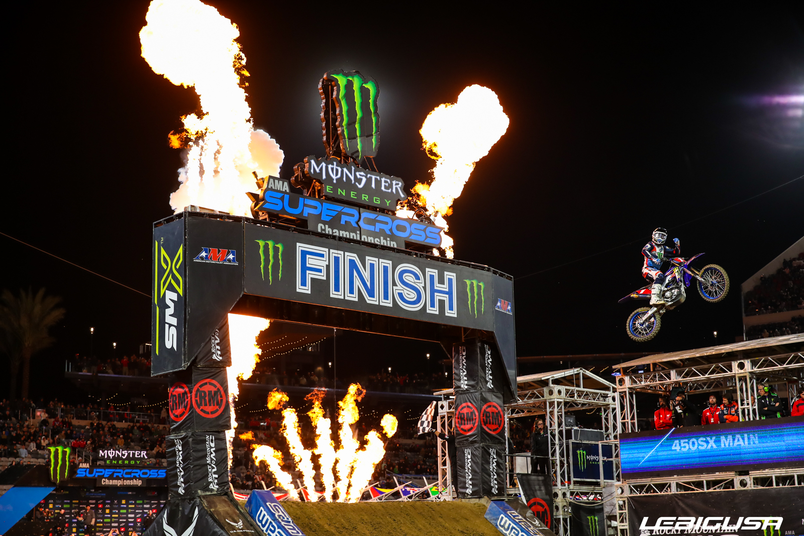 Eli tomac double la mise